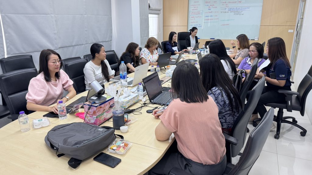 งานเงินเดือนและสวัสดิการ อบรม CMU PAYROLL วันที่ 1 เมษษยน 2568 ณ ห้องประชุมกองคลัง ชั้น 3